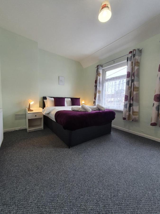 2 Bed House, Contractors & Holiday Guests Welcomed Dowlais Εξωτερικό φωτογραφία